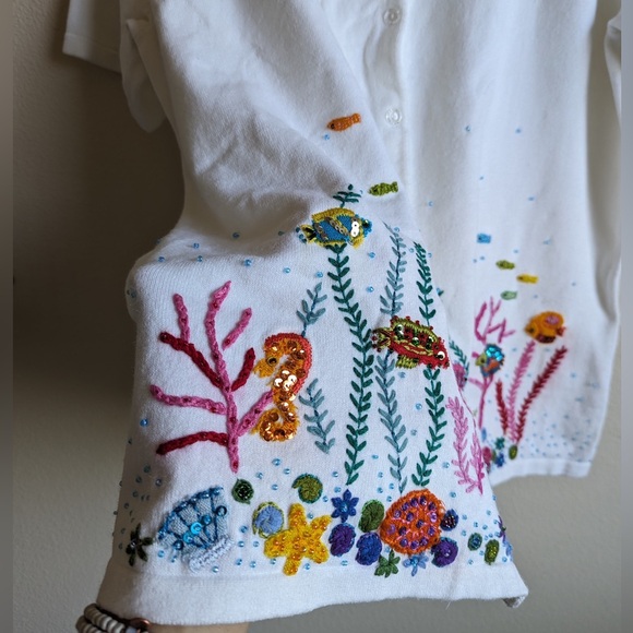 Vintage button sweater white, embroidered sequin fish sea life, Quacker Factory - Picture 6 of 7